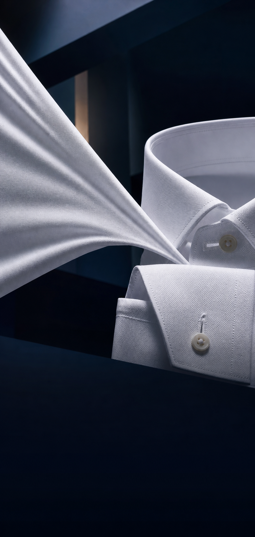 Structured white shirt collar, cuff and stretch performance fabric
